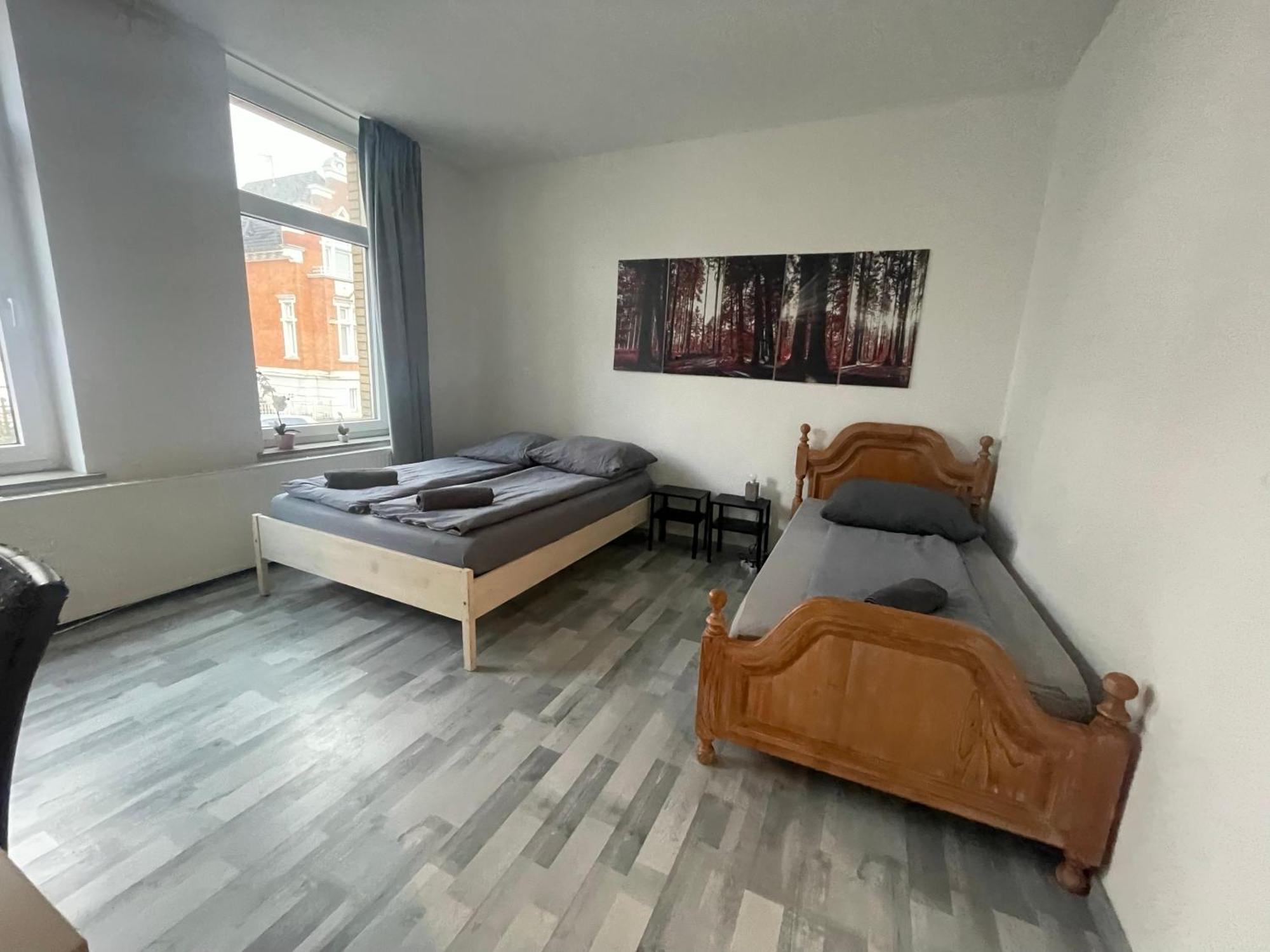 Ferienwohnung Schönes einfaches zentrales Zimmer in Oldenburg Exterior foto